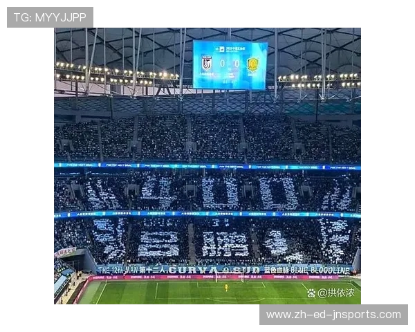 广州恒大中超联赛海报设计风格与品牌价值分析